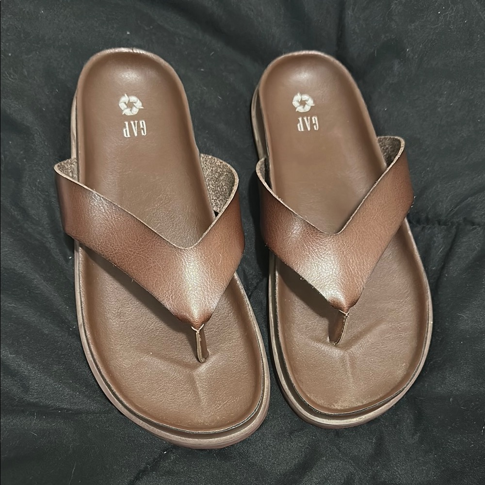 GAP Chestnut Brown Flip-Flops